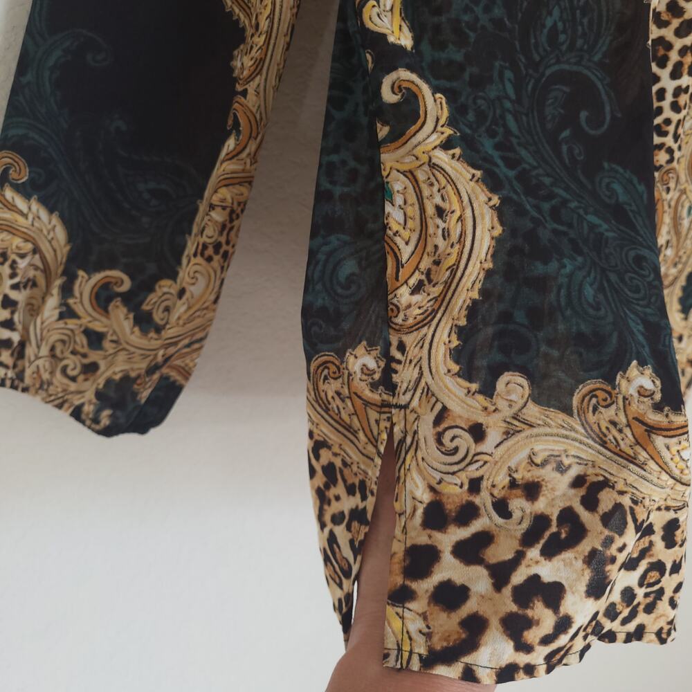 Chicos Womens Blouse Chicos 1 Standard Size 8 Leopard Print Sheer Lightweight - Picture 9 of 12